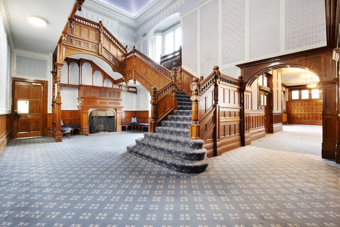 MANSION HOUSE