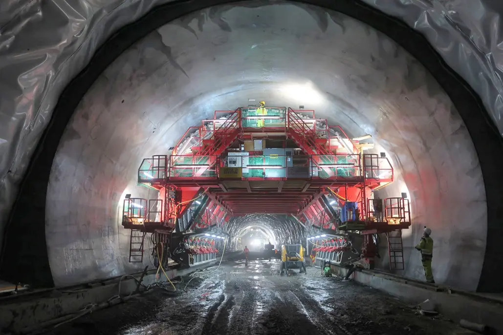 tunel construction